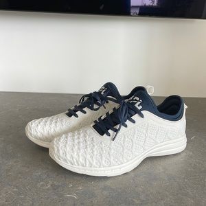 Men’s 2023 APL Techloom Phantom New Size 9 Ivory and Midnight Color